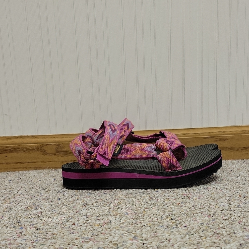 Teva Midform Universal Sandals In Double Diamond Festival Women's 7. Beach Coast